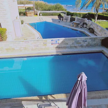 Ocean View Villa *